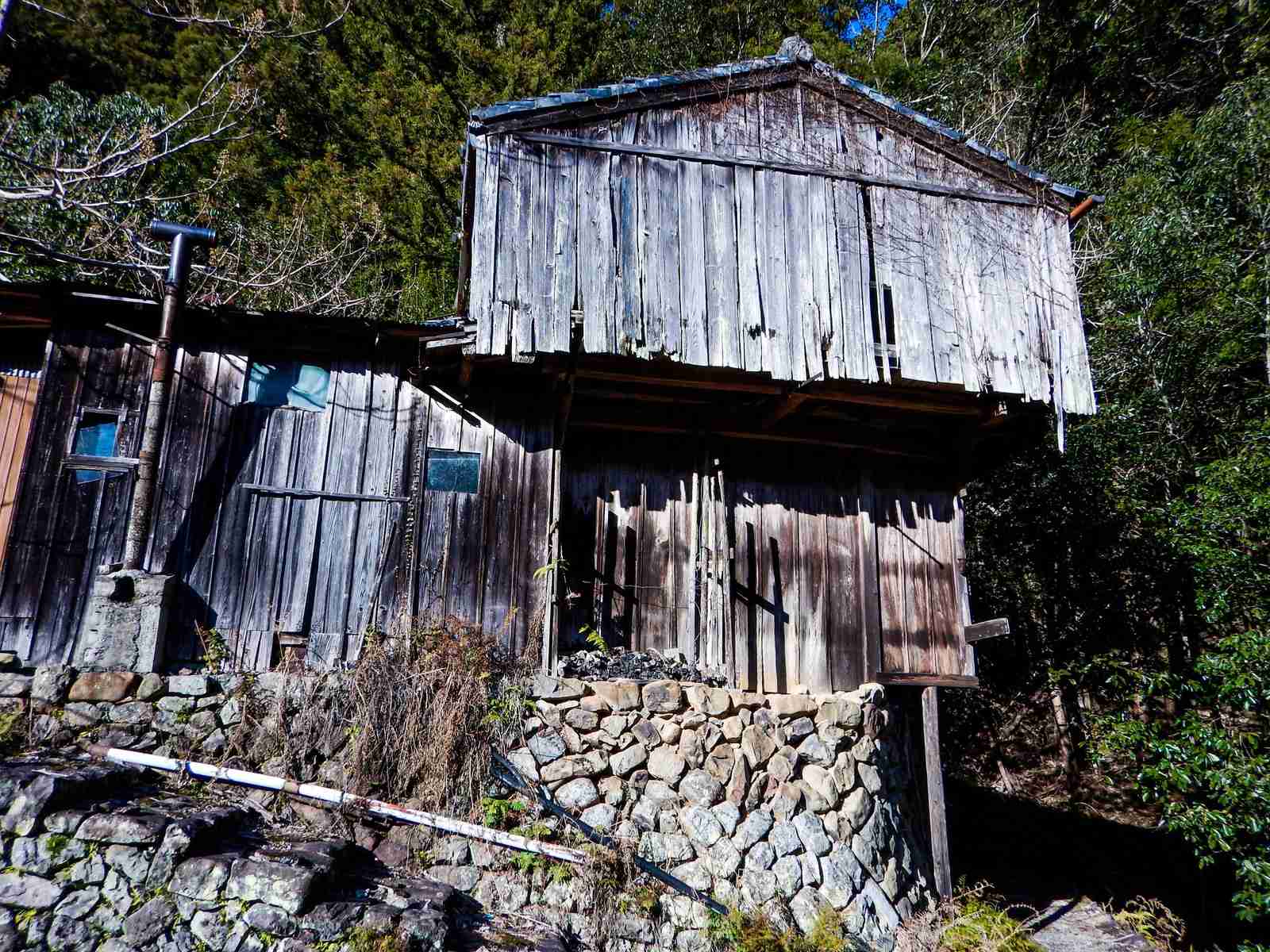 住んでる家は築年数どのくらいですか？
