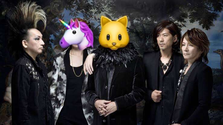有名グループアーティスト、ボーカルともう一人隠したら分からない説