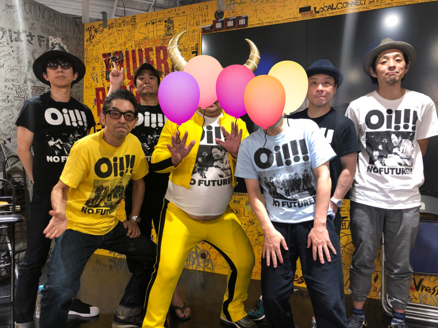 有名グループアーティスト、ボーカルともう一人隠したら分からない説