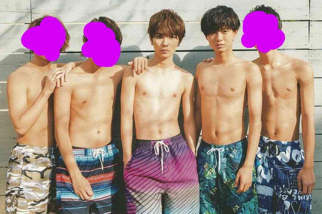 有名グループアーティスト、ボーカルともう一人隠したら分からない説