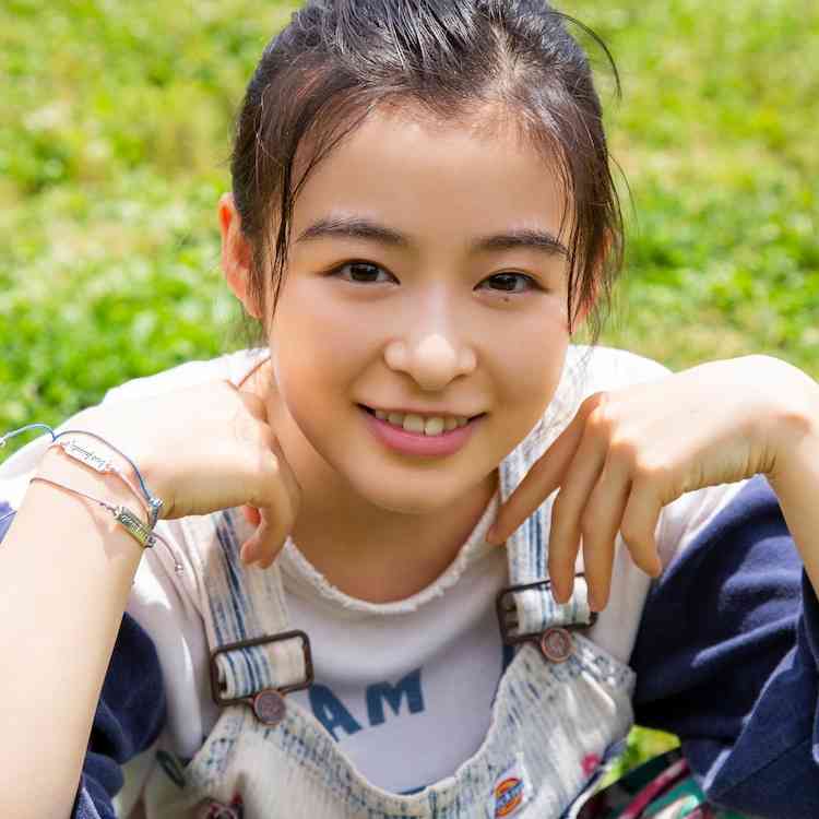 森七菜1st写真集、予約殺到で発売前に緊急重版