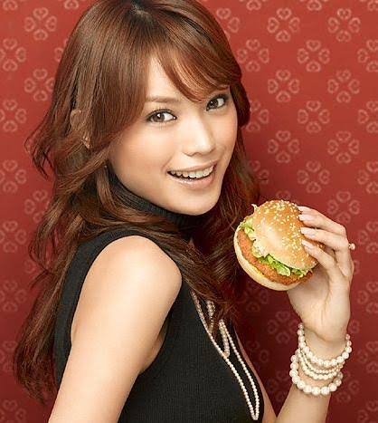 蛯原友里、40代に見えないキュートな近影公開 「かあちゃん頑張ります」