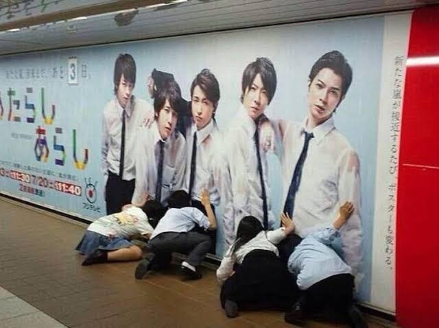 嵐「想像を超える」ファン参加CM…紅白以来5人そろって報道陣の前に登場 CM発表会見では5年ぶり