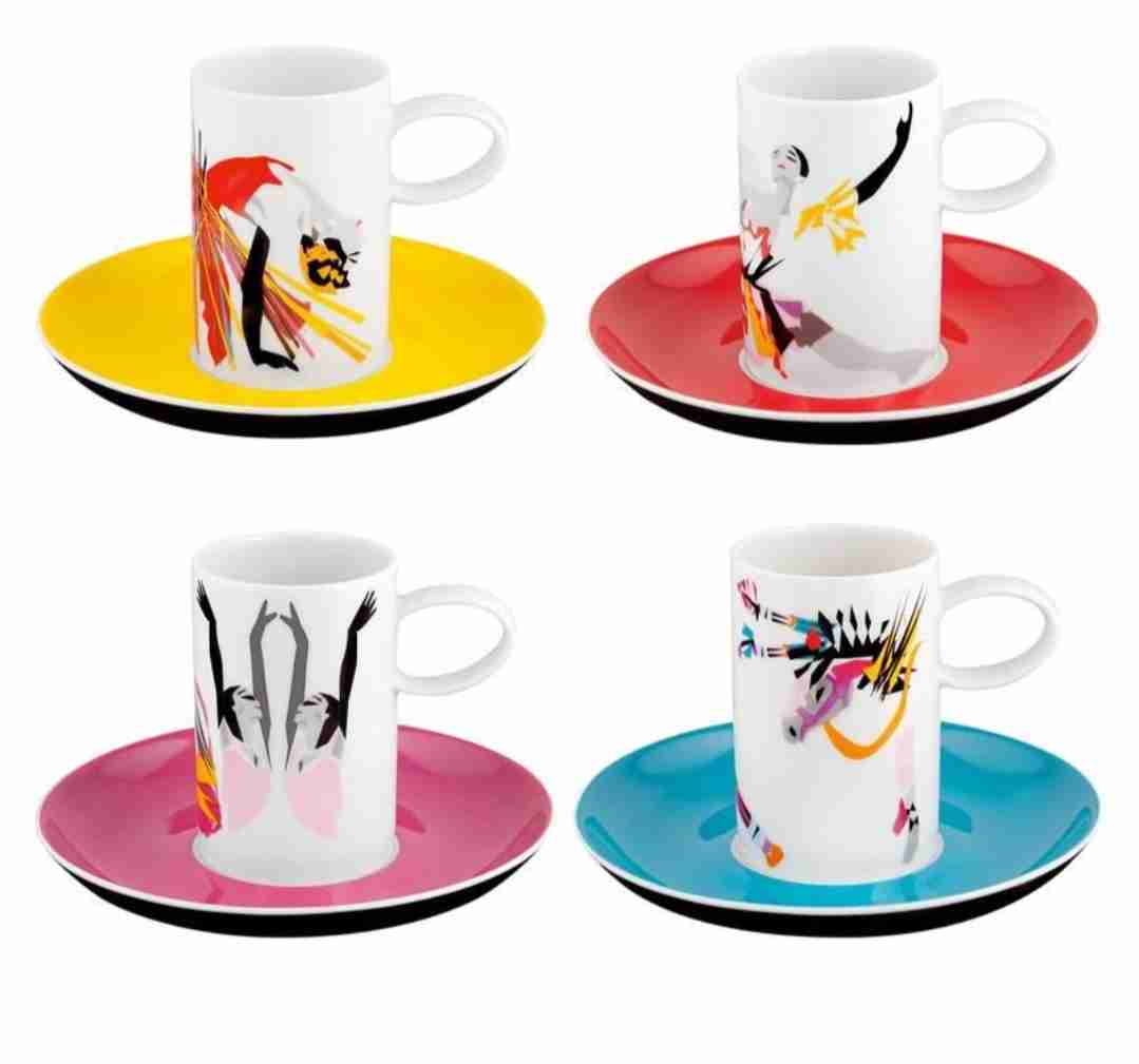 ティーカップ、コーヒーカップを愛でるトピ