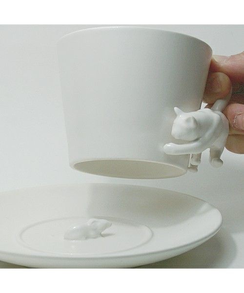 ティーカップ、コーヒーカップを愛でるトピ