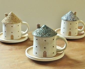ティーカップ、コーヒーカップを愛でるトピ