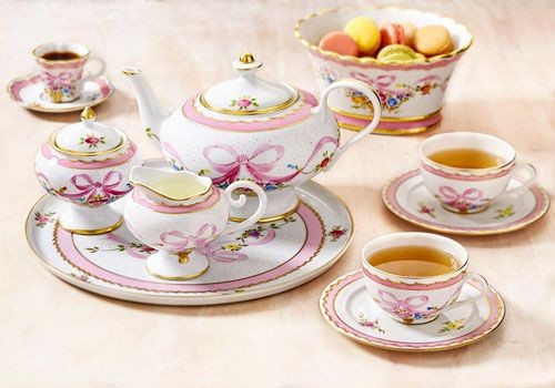 ティーカップ、コーヒーカップを愛でるトピ