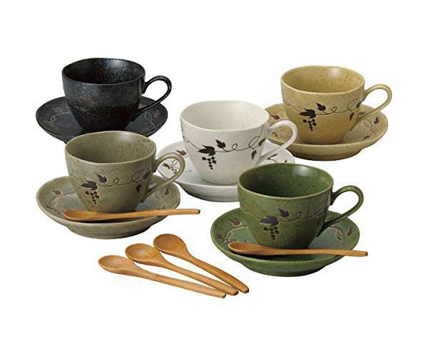 ティーカップ、コーヒーカップを愛でるトピ