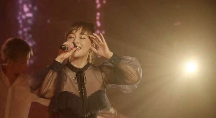 浜崎あゆみ公式ツイッターでファンにお願い「プライベート情報のSNS発信どうか控えて」