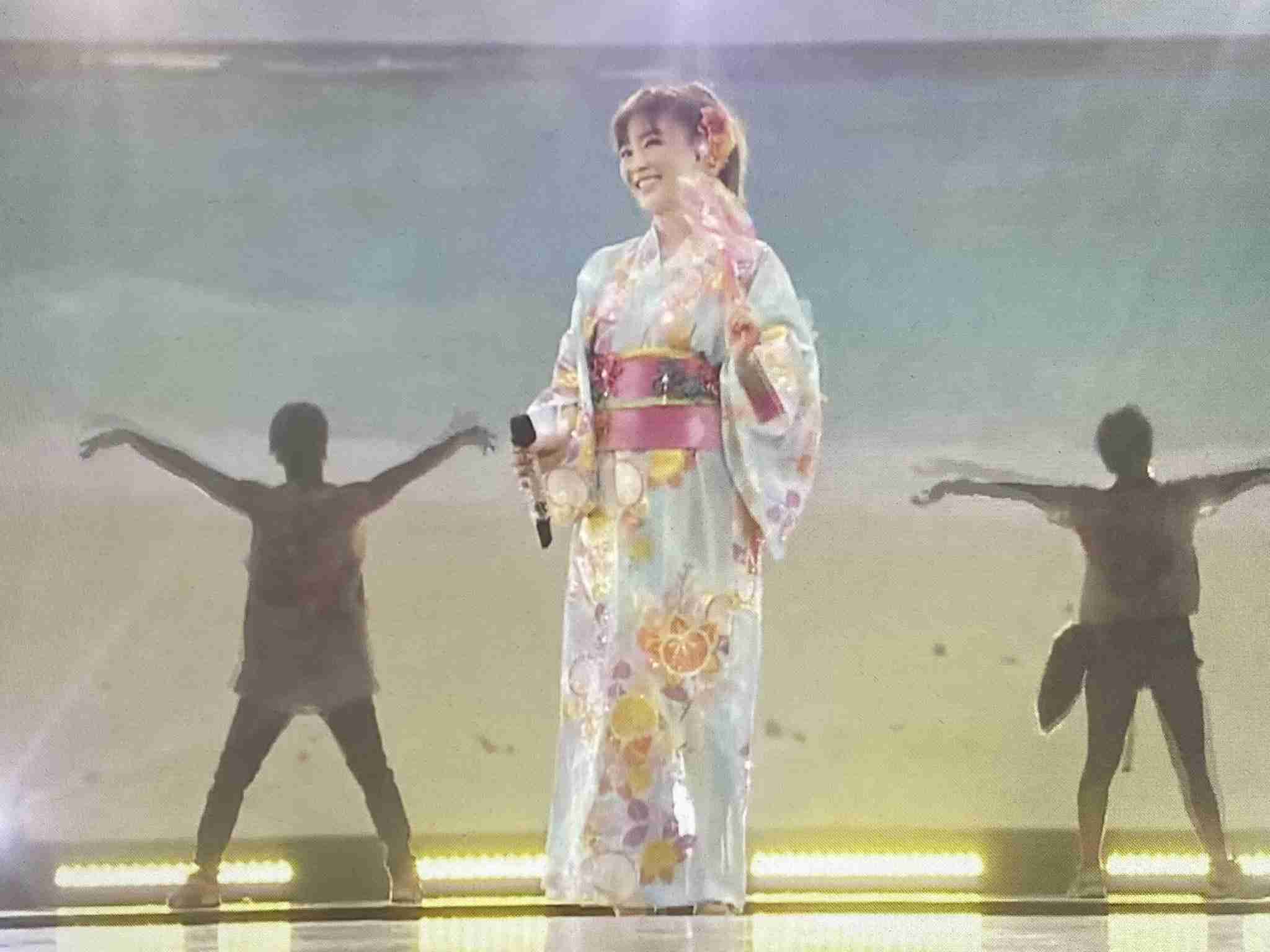 浜崎あゆみ公式ツイッターでファンにお願い「プライベート情報のSNS発信どうか控えて」