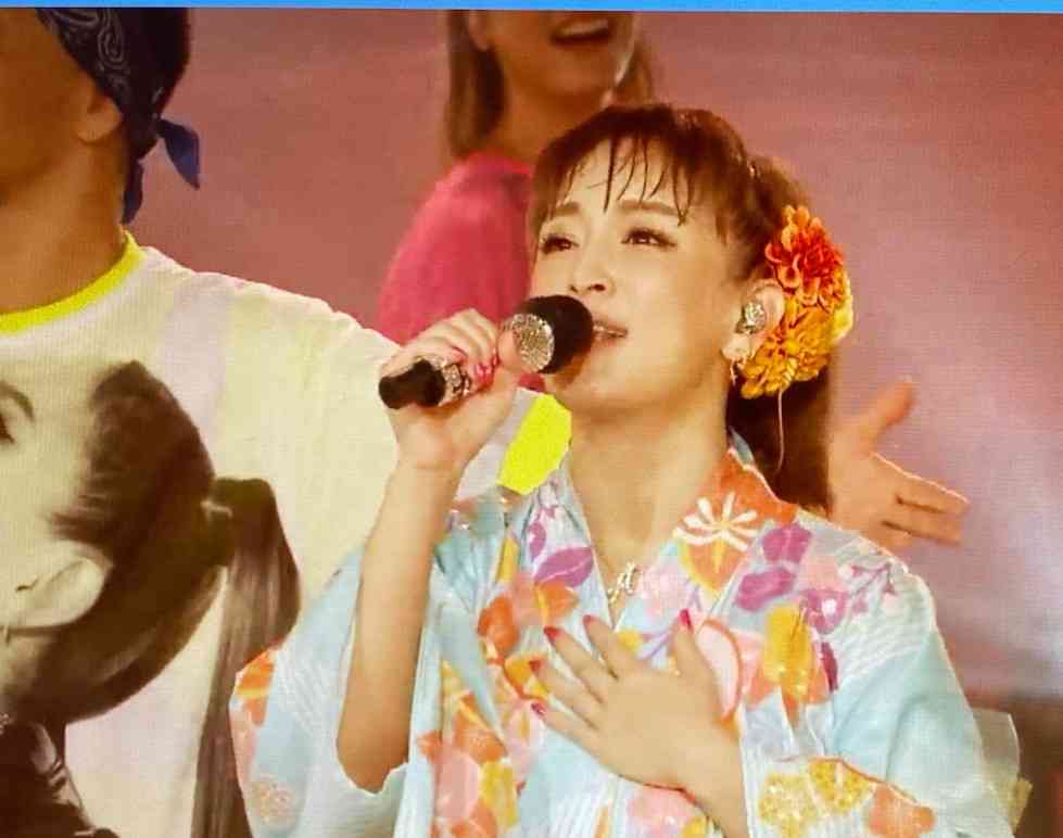 浜崎あゆみ公式ツイッターでファンにお願い「プライベート情報のSNS発信どうか控えて」
