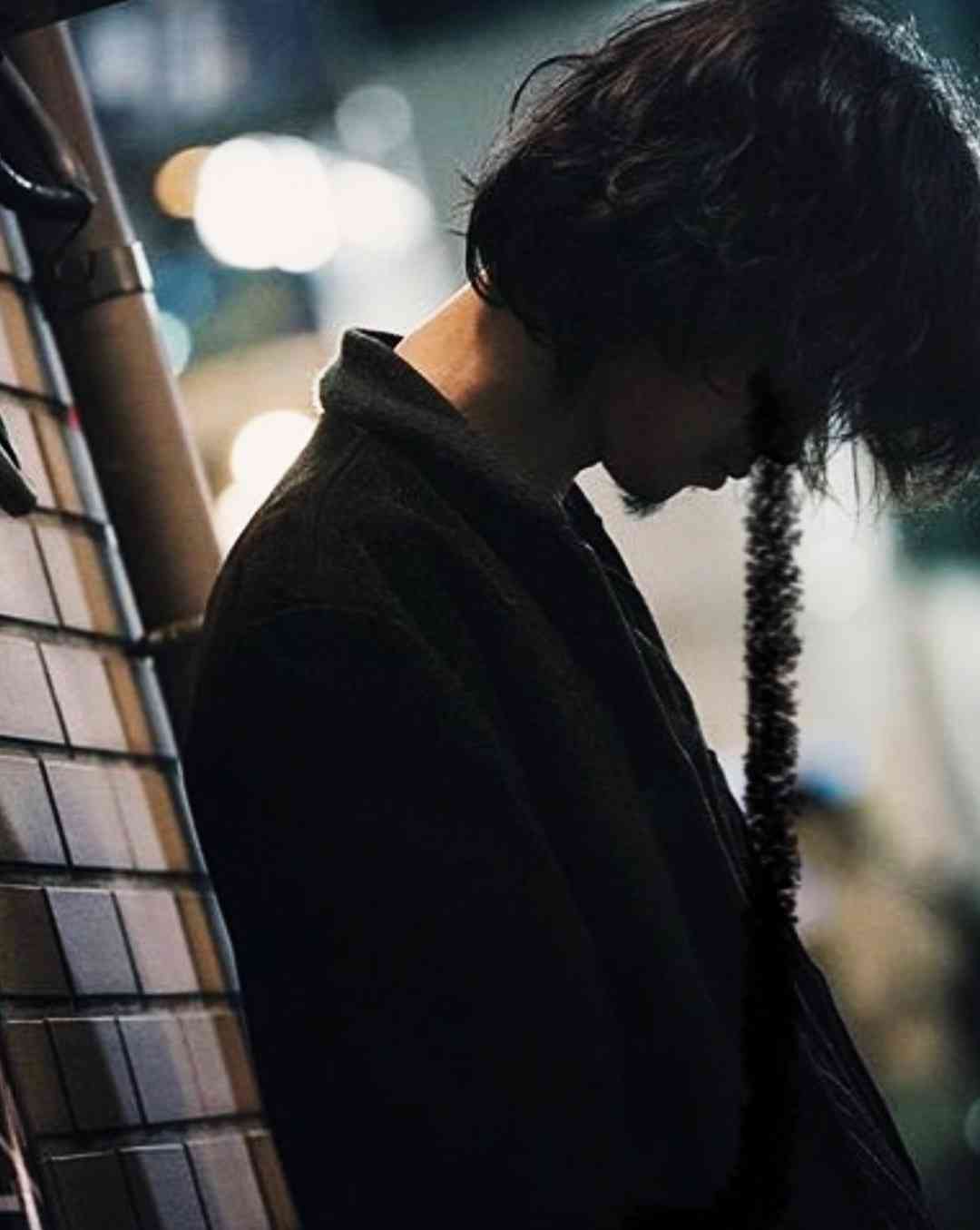 山崎賢人の“至近距離寝顔”も　マネ公式Instagram開設に「最高でしかない」「天国」の声