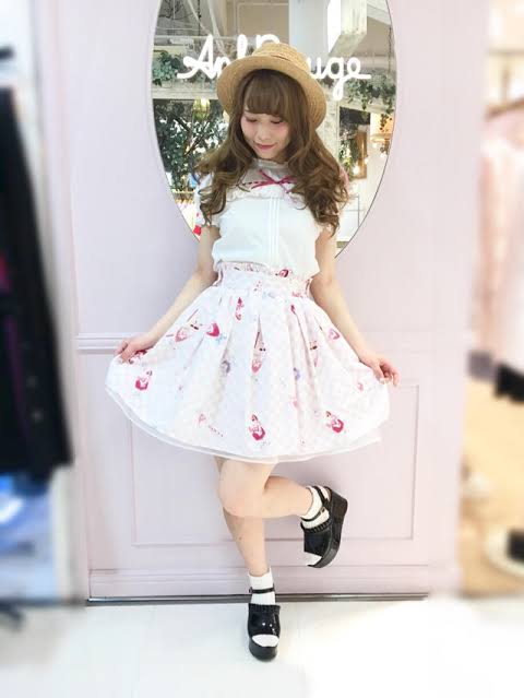 黒歴史　〜私、こんな服着てました👚〜