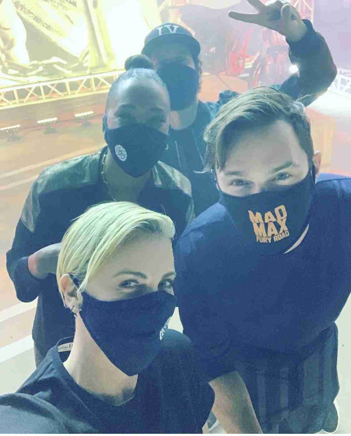 有名人の素敵なマスク姿が集まるトピ(フェイスシールド可)