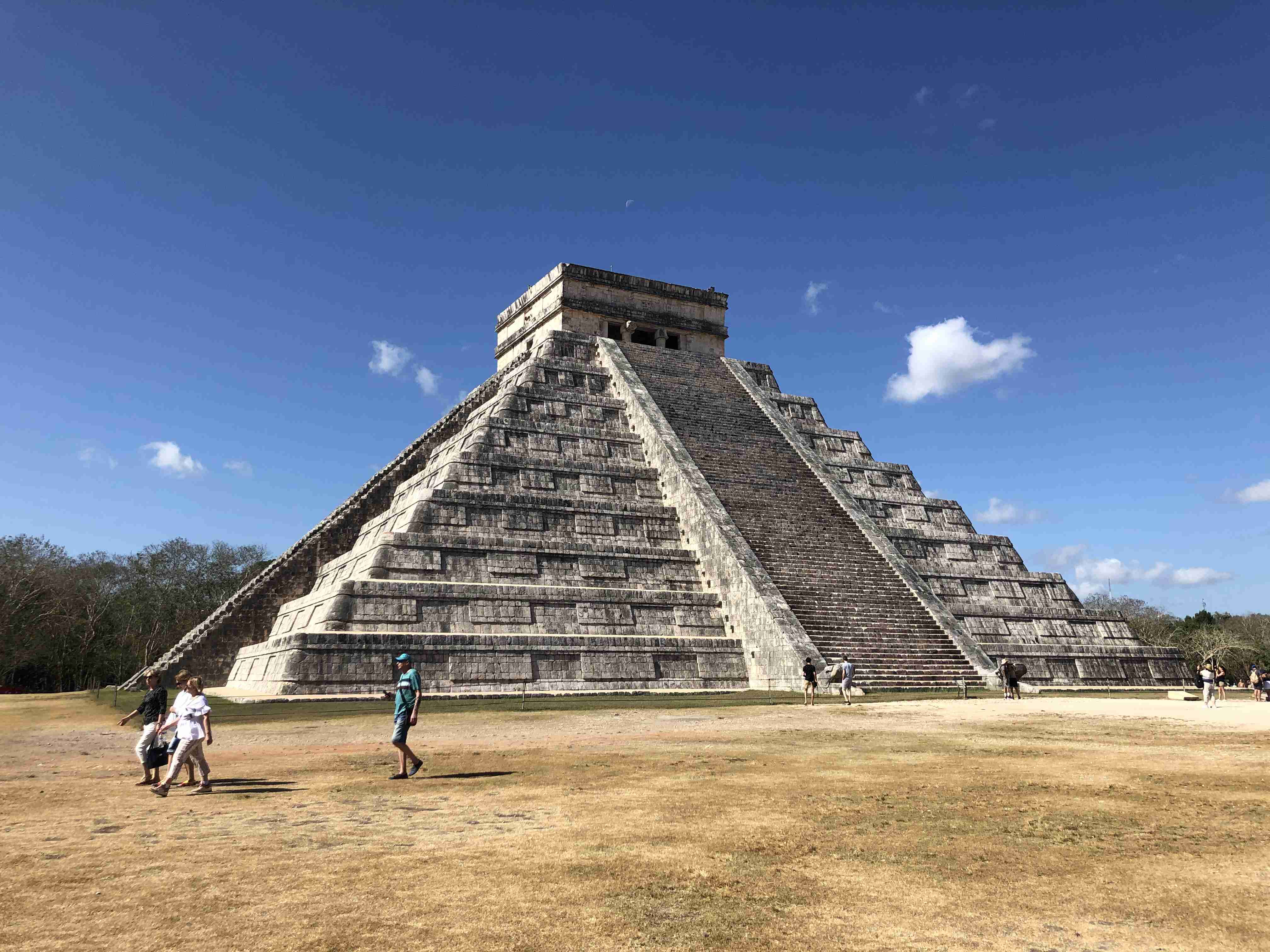 スマホに入ってる旅先の写真見せてください