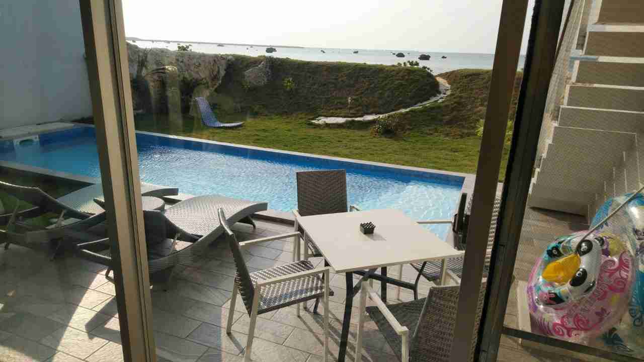 スマホに入ってる旅先の写真見せてください