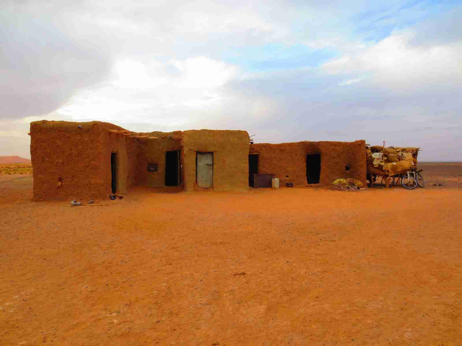 スマホに入ってる旅先の写真見せてください