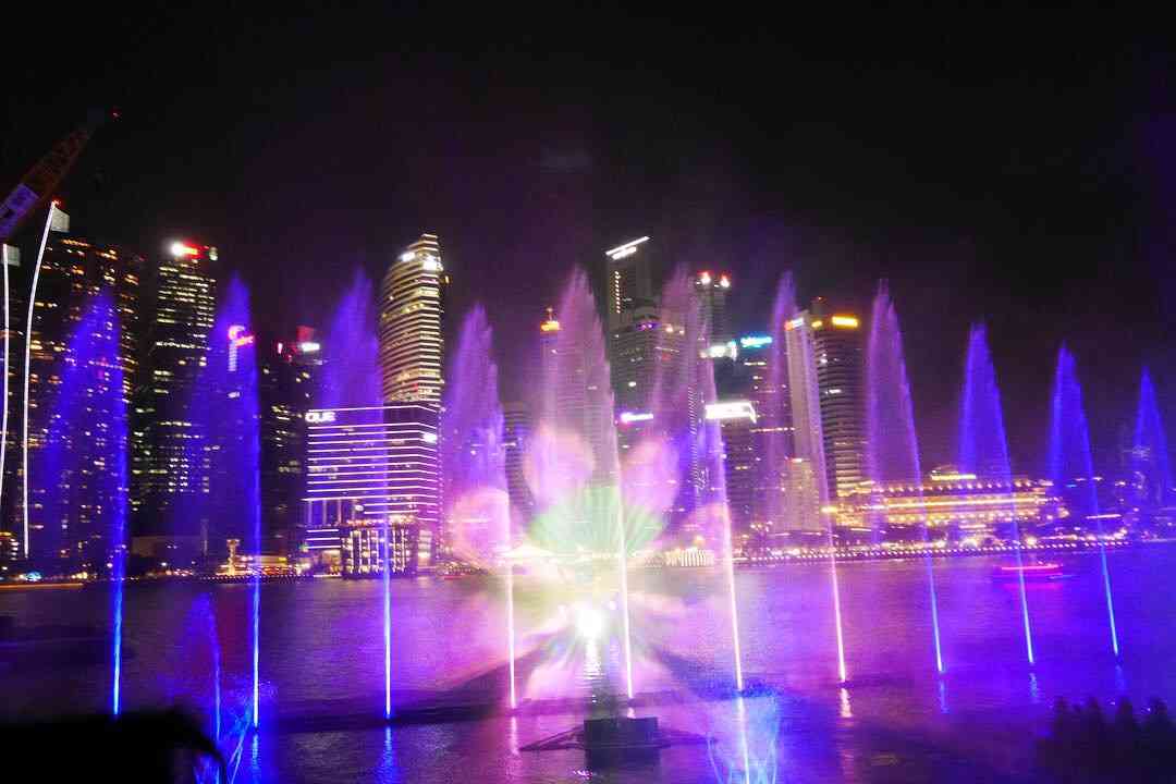 スマホに入ってる旅先の写真見せてください