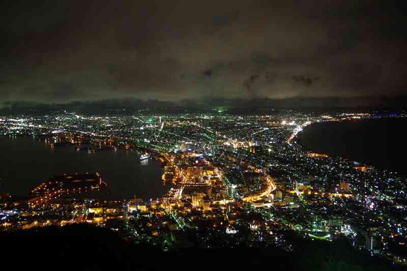 スマホに入ってる旅先の写真見せてください