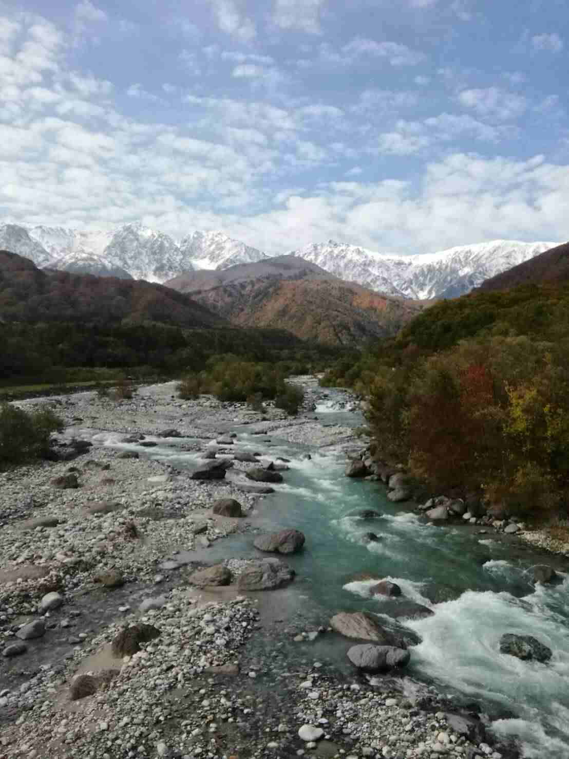 スマホに入ってる旅先の写真見せてください