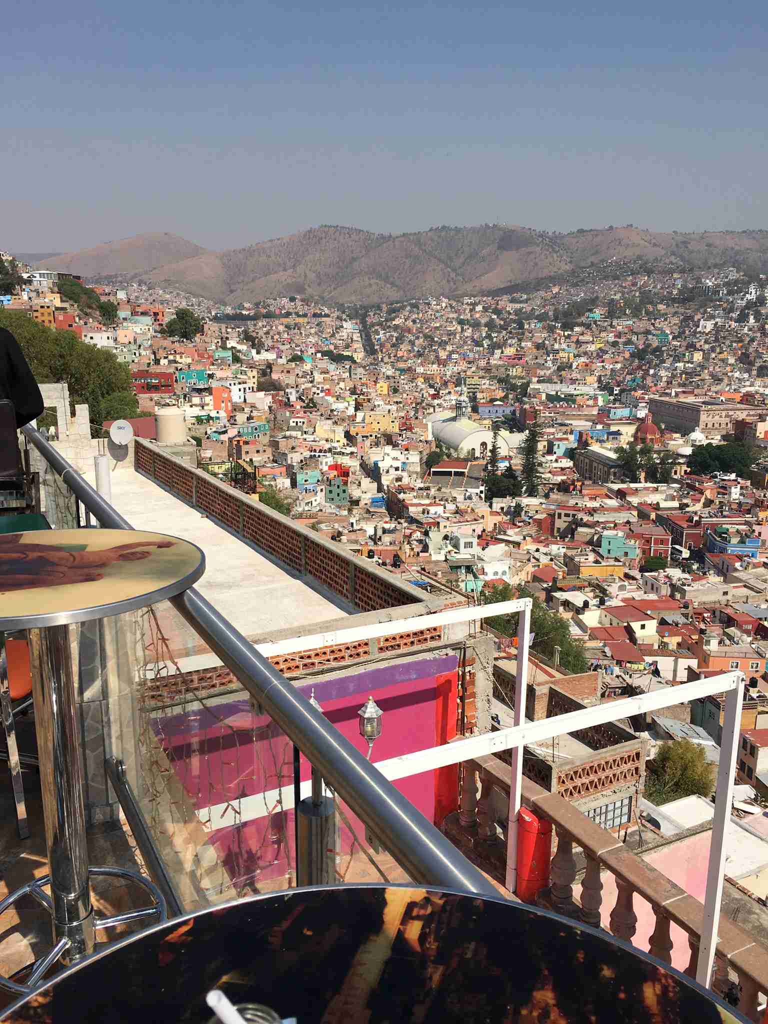 スマホに入ってる旅先の写真見せてください