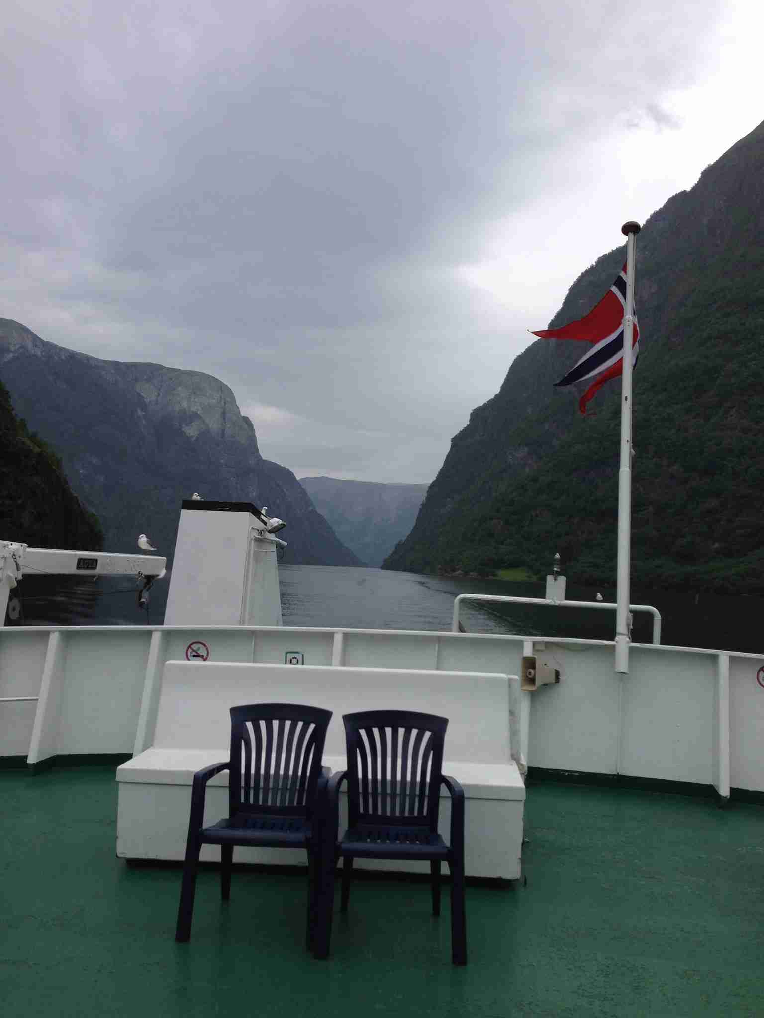 スマホに入ってる旅先の写真見せてください