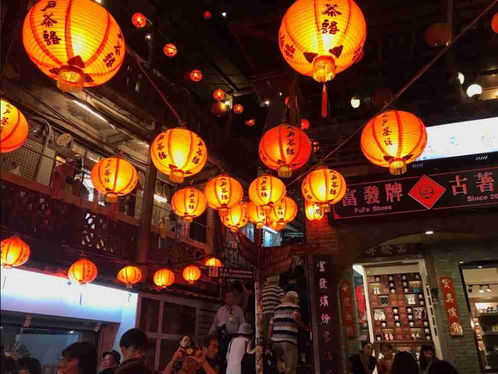 スマホに入ってる旅先の写真見せてください