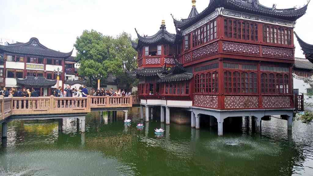 スマホに入ってる旅先の写真見せてください