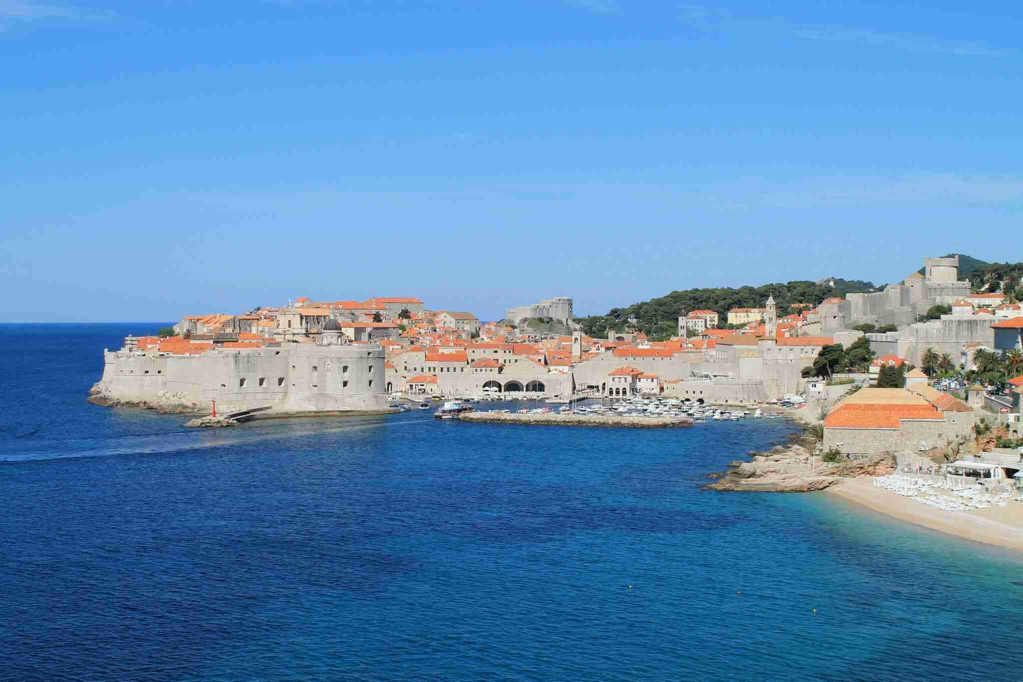 スマホに入ってる旅先の写真見せてください