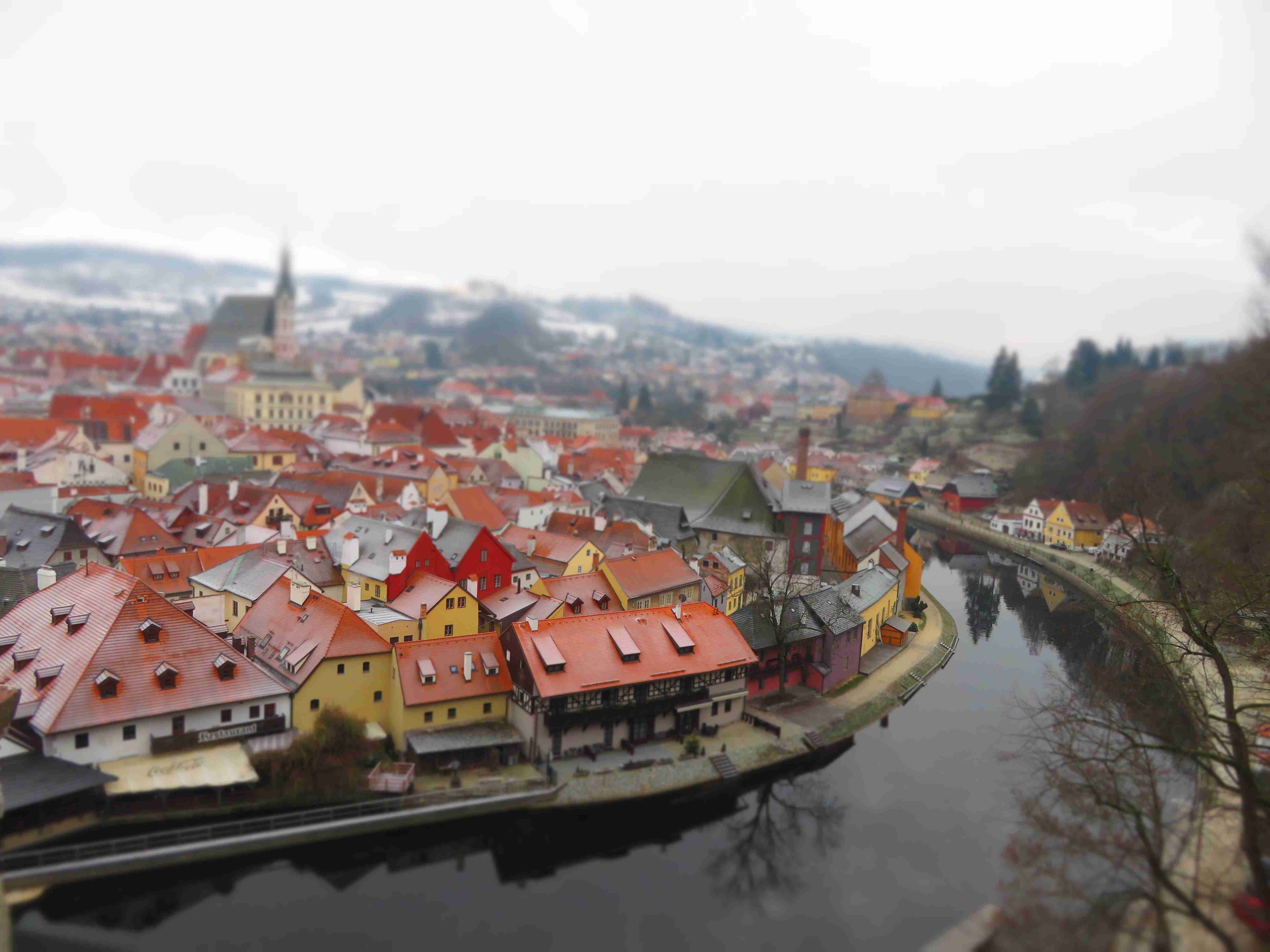 スマホに入ってる旅先の写真見せてください