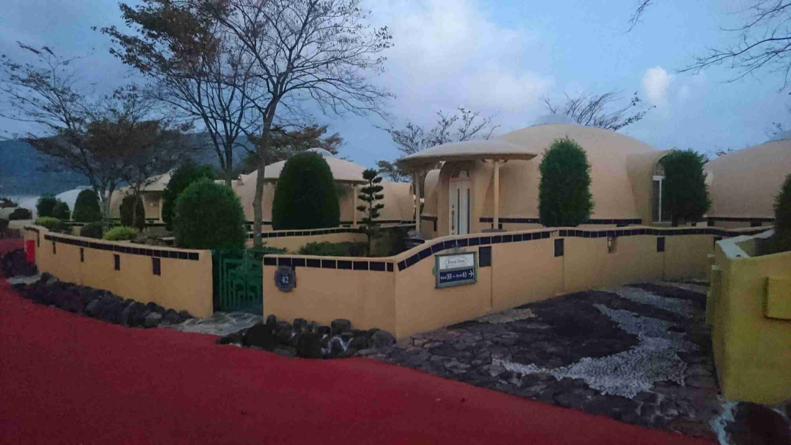 スマホに入ってる旅先の写真見せてください