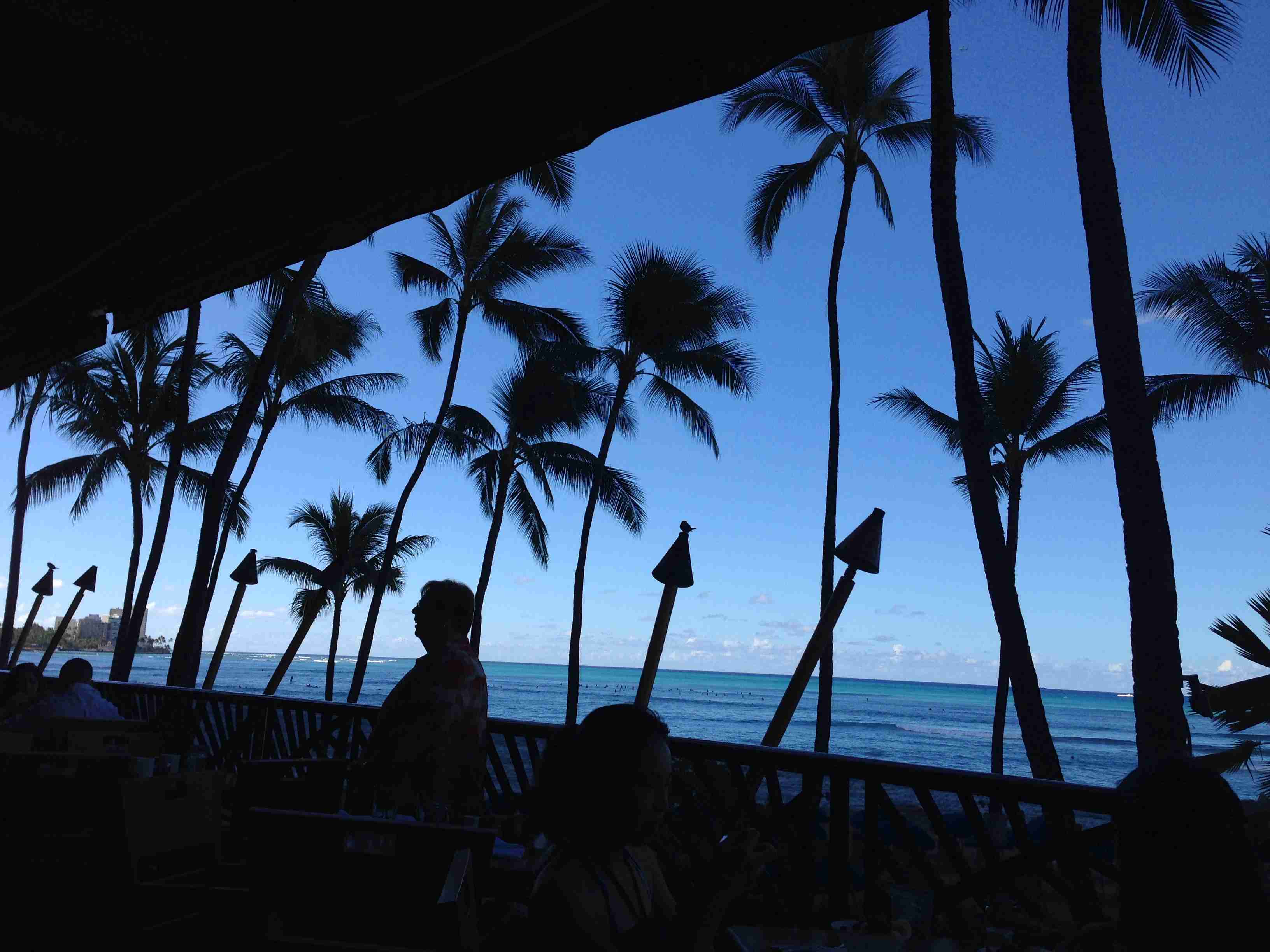 スマホに入ってる旅先の写真見せてください