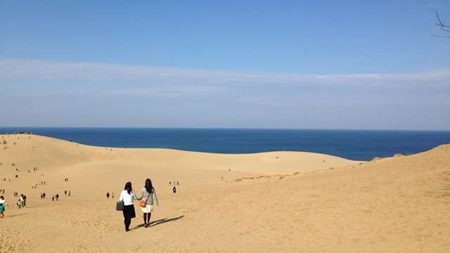 スマホに入ってる旅先の写真見せてください