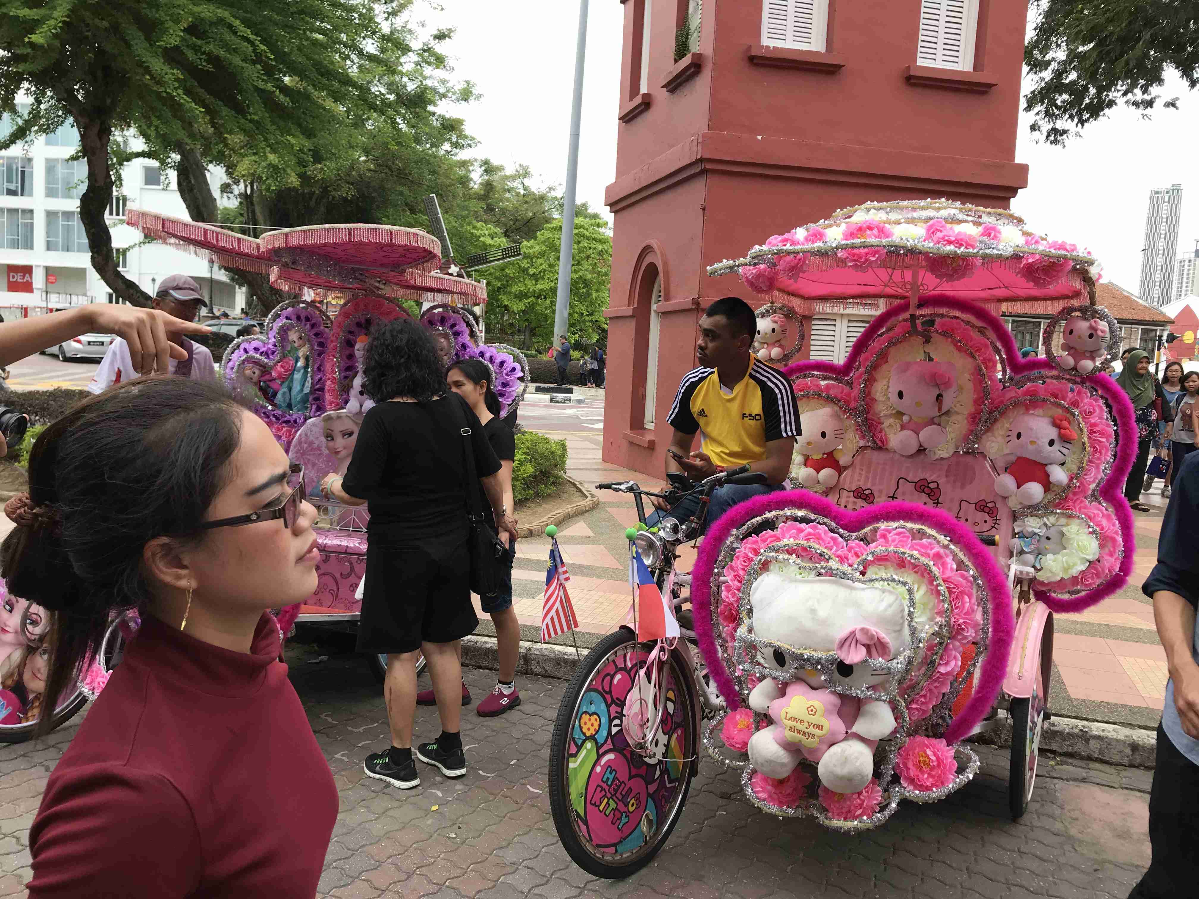 スマホに入ってる旅先の写真見せてください