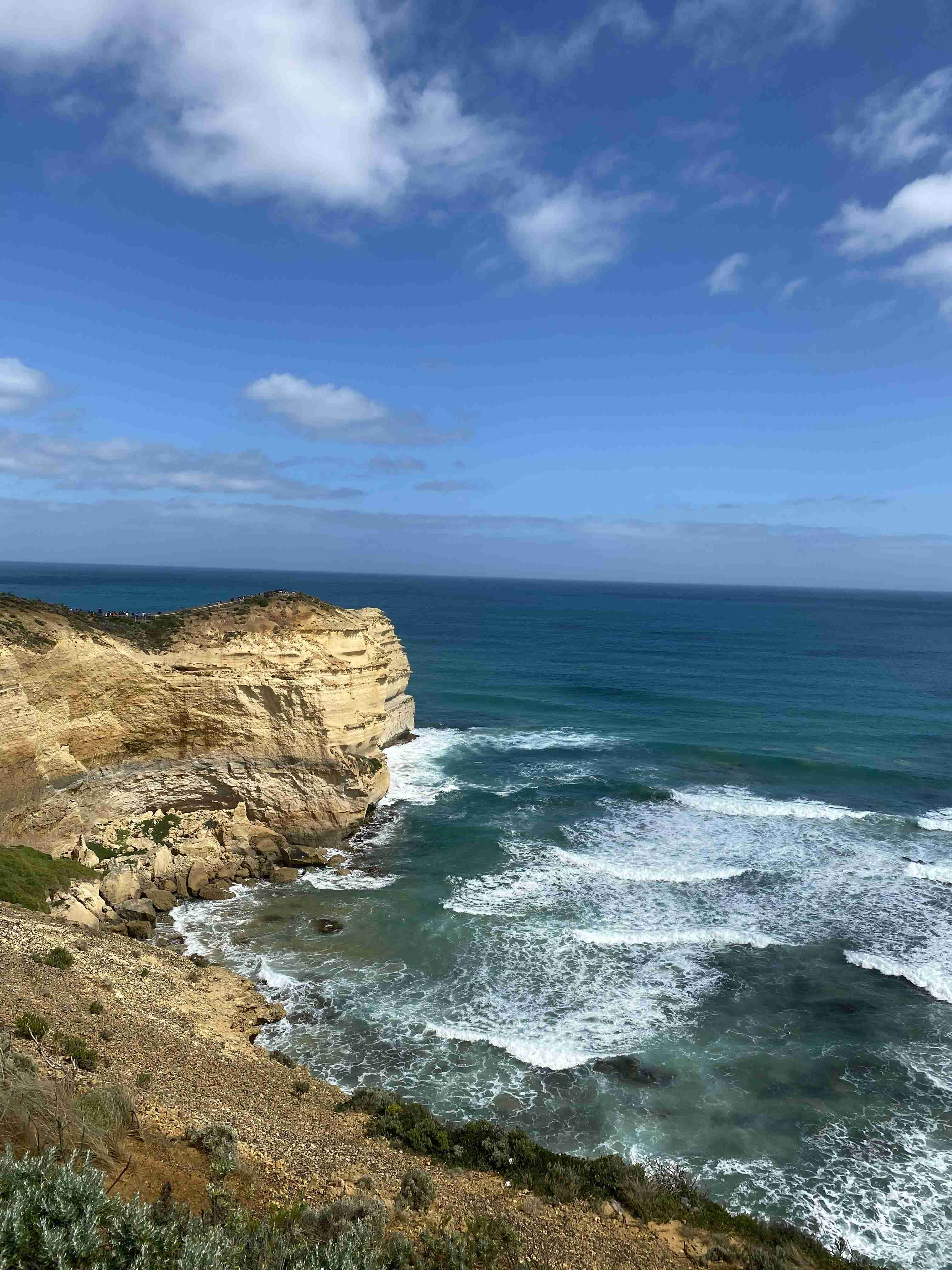 スマホに入ってる旅先の写真見せてください