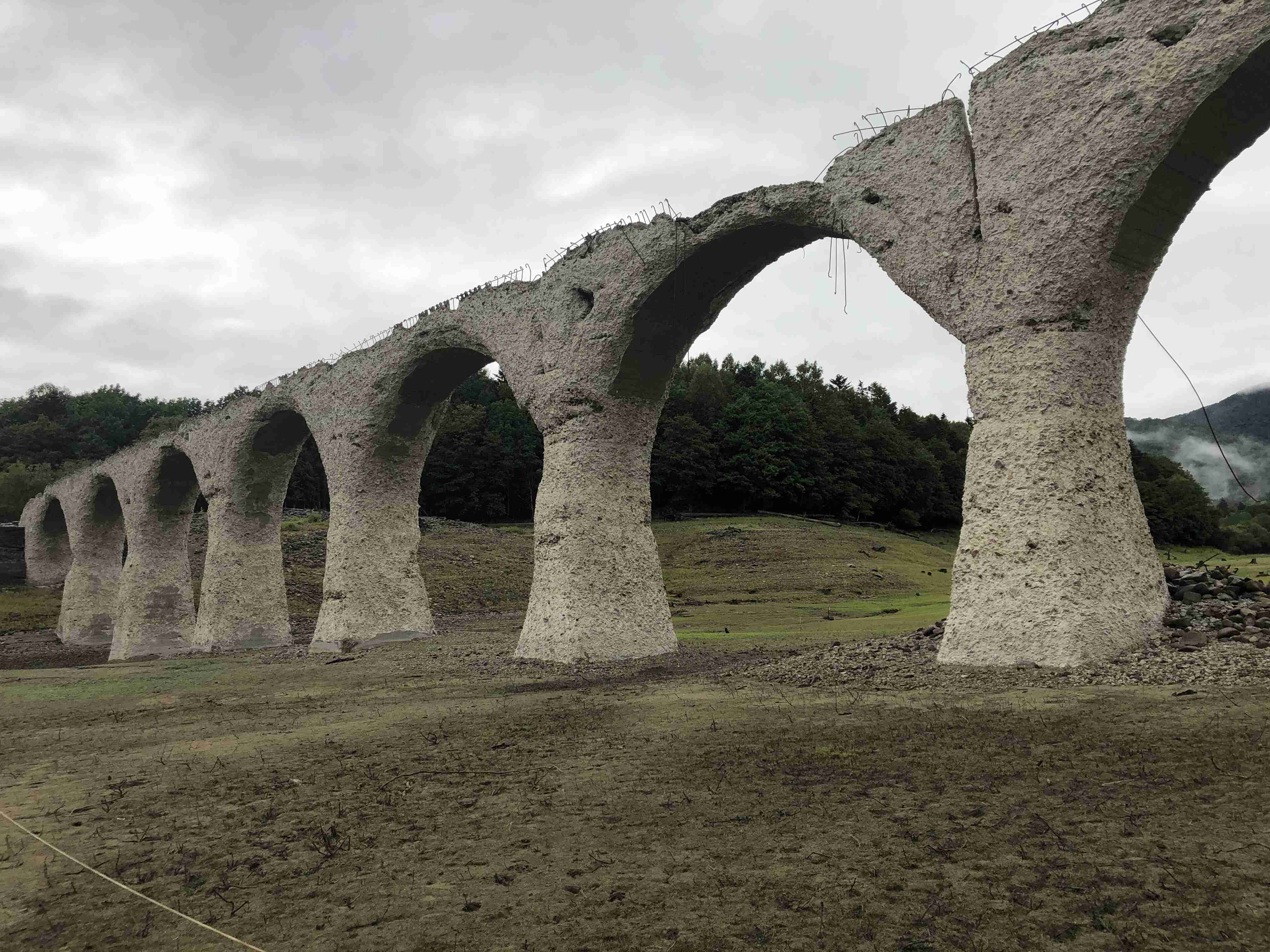 スマホに入ってる旅先の写真見せてください