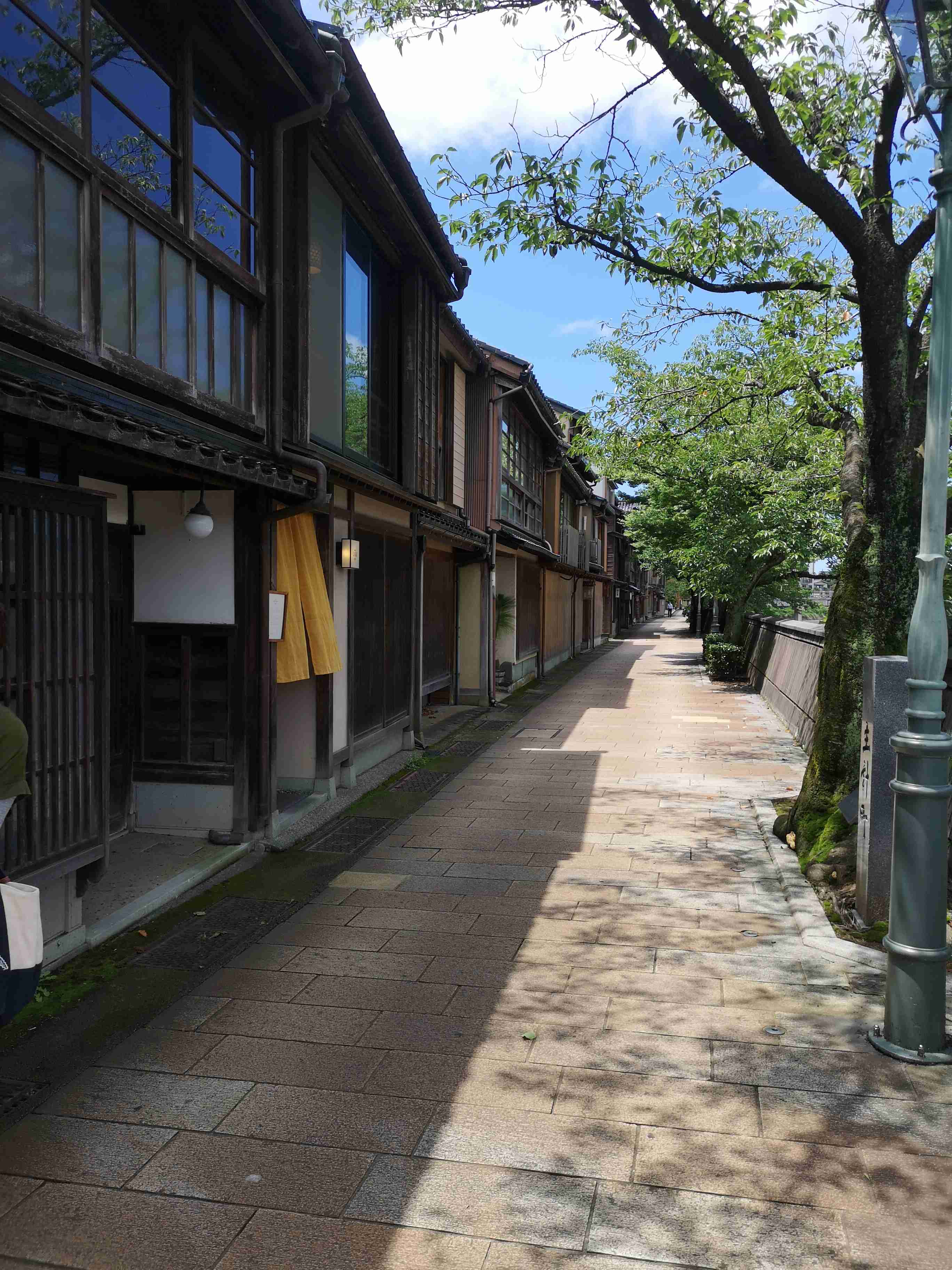 スマホに入ってる旅先の写真見せてください