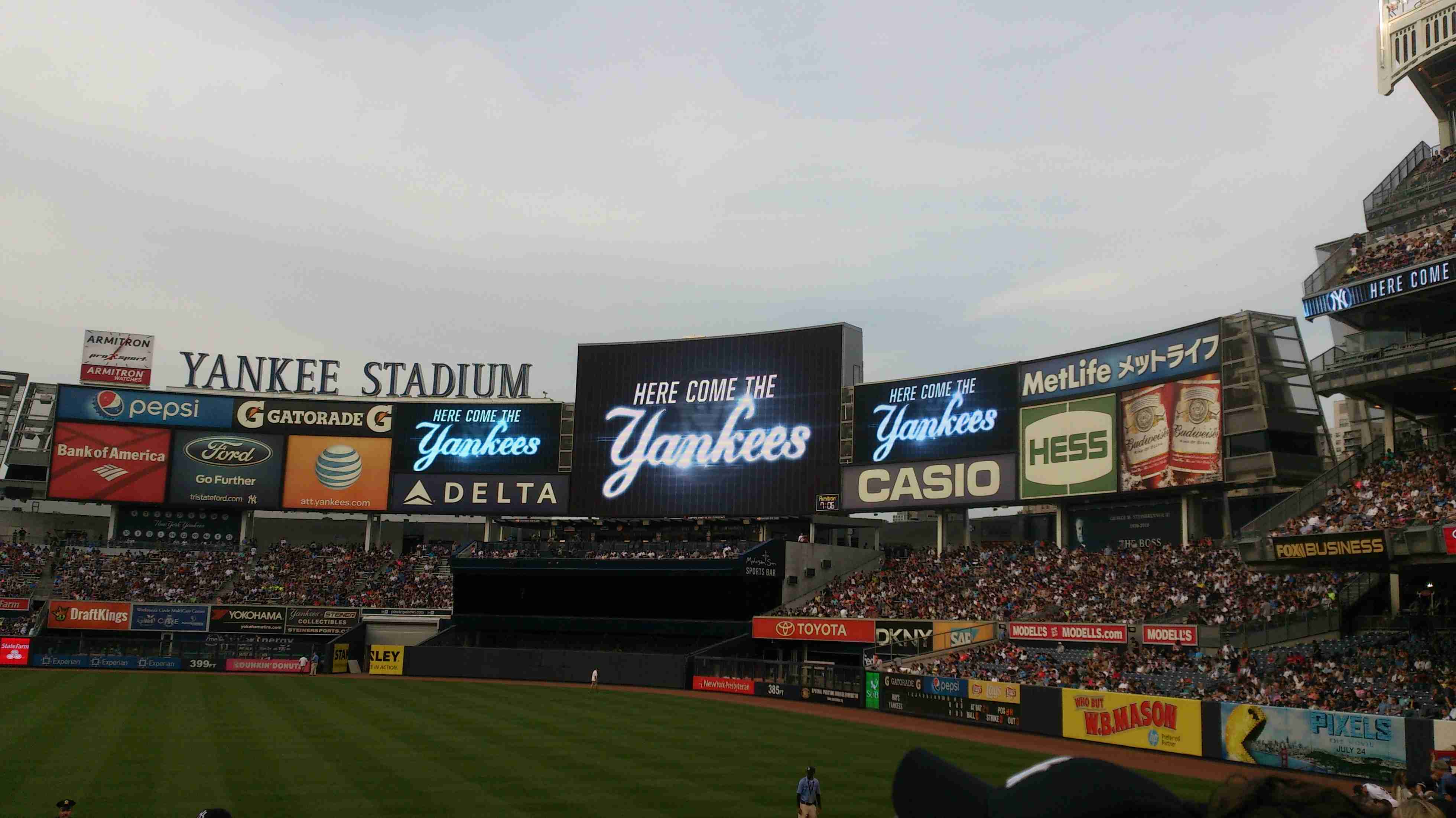 スマホに入ってる旅先の写真見せてください