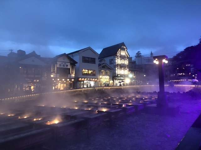 スマホに入ってる旅先の写真見せてください