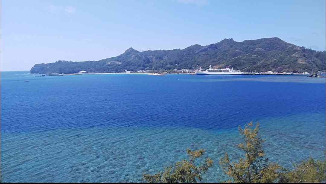 スマホに入ってる旅先の写真見せてください