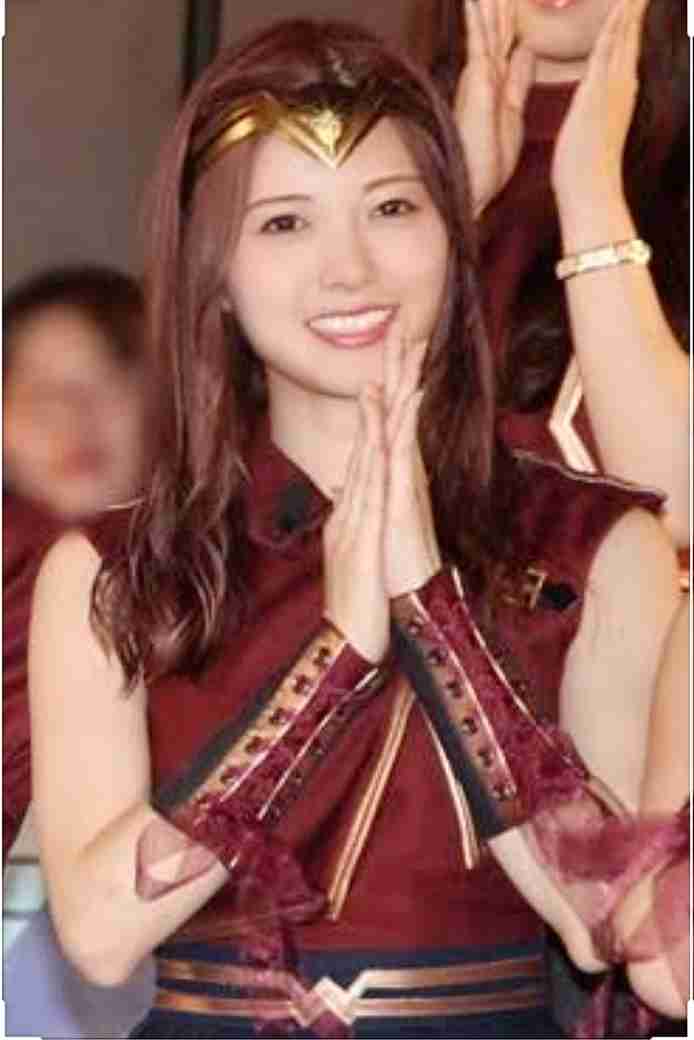 女優の舞台挨拶衣装を貼るトピPart3