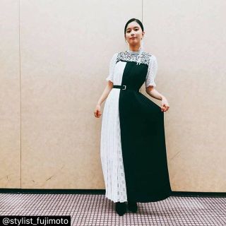 女優の舞台挨拶衣装を貼るトピPart3