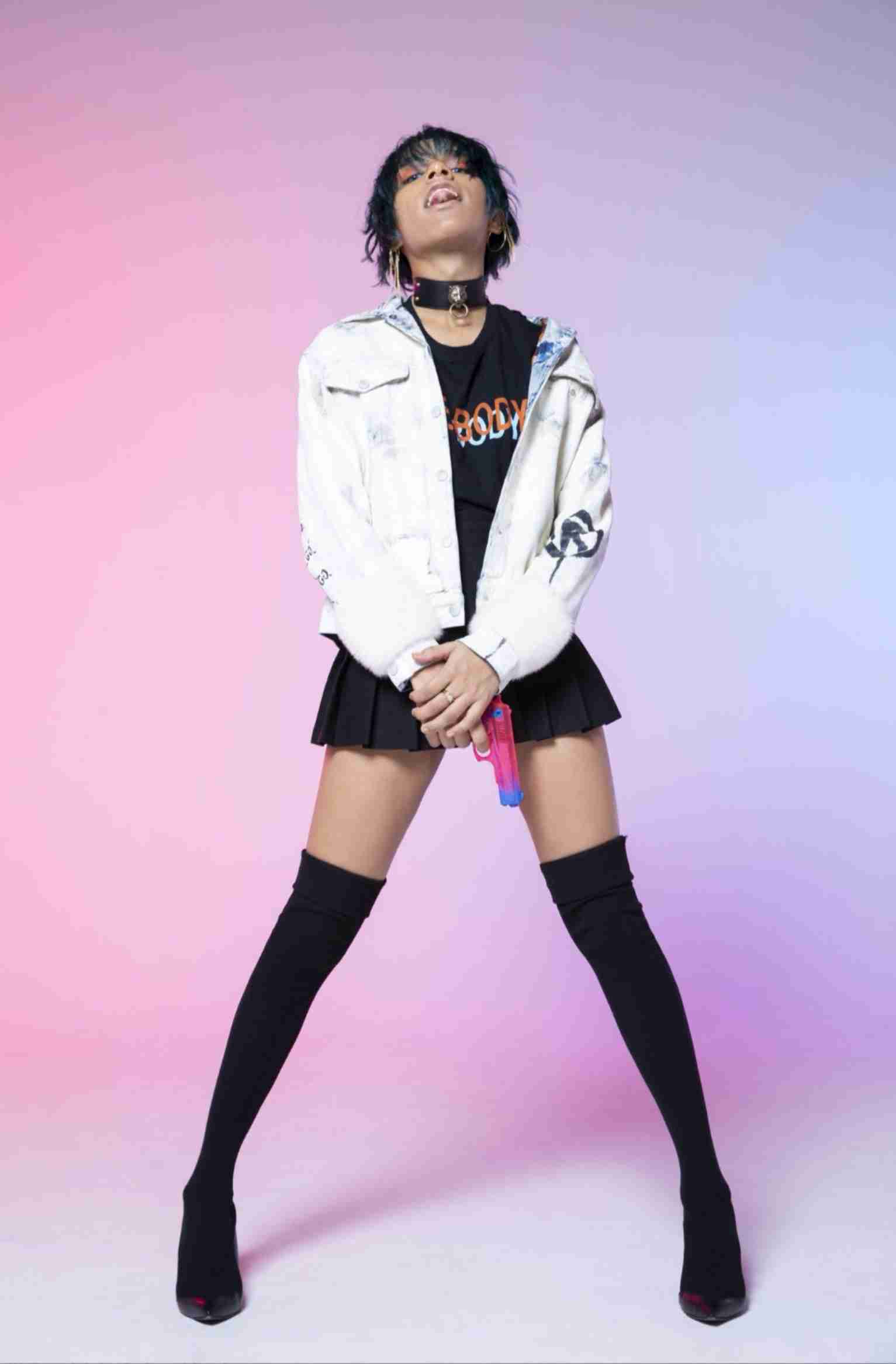 女優の舞台挨拶衣装を貼るトピPart3