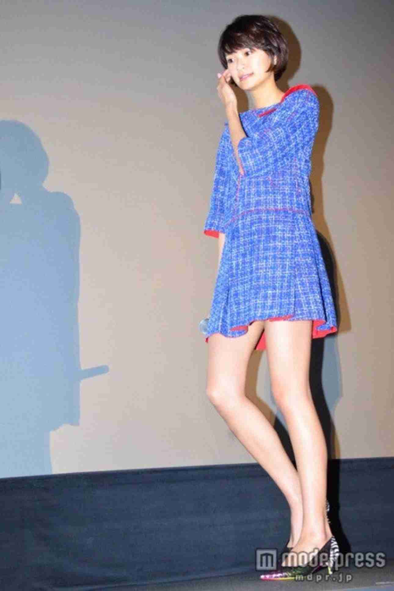 女優の舞台挨拶衣装を貼るトピPart3