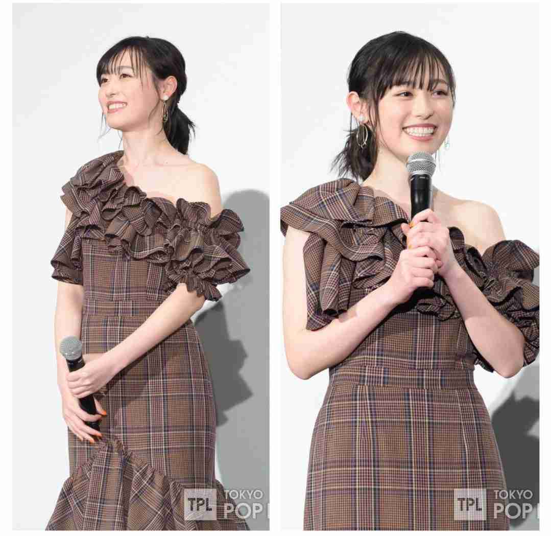 女優の舞台挨拶衣装を貼るトピPart3