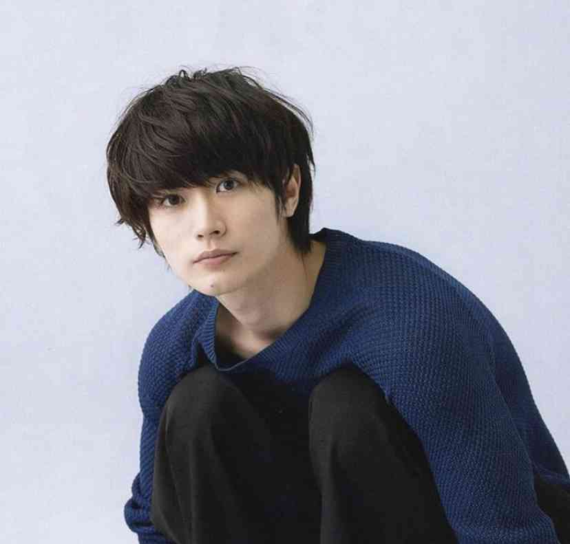 松岡茉優と三浦春馬のドラマ「カネ恋」新キャスト11名、主題歌はミスチル