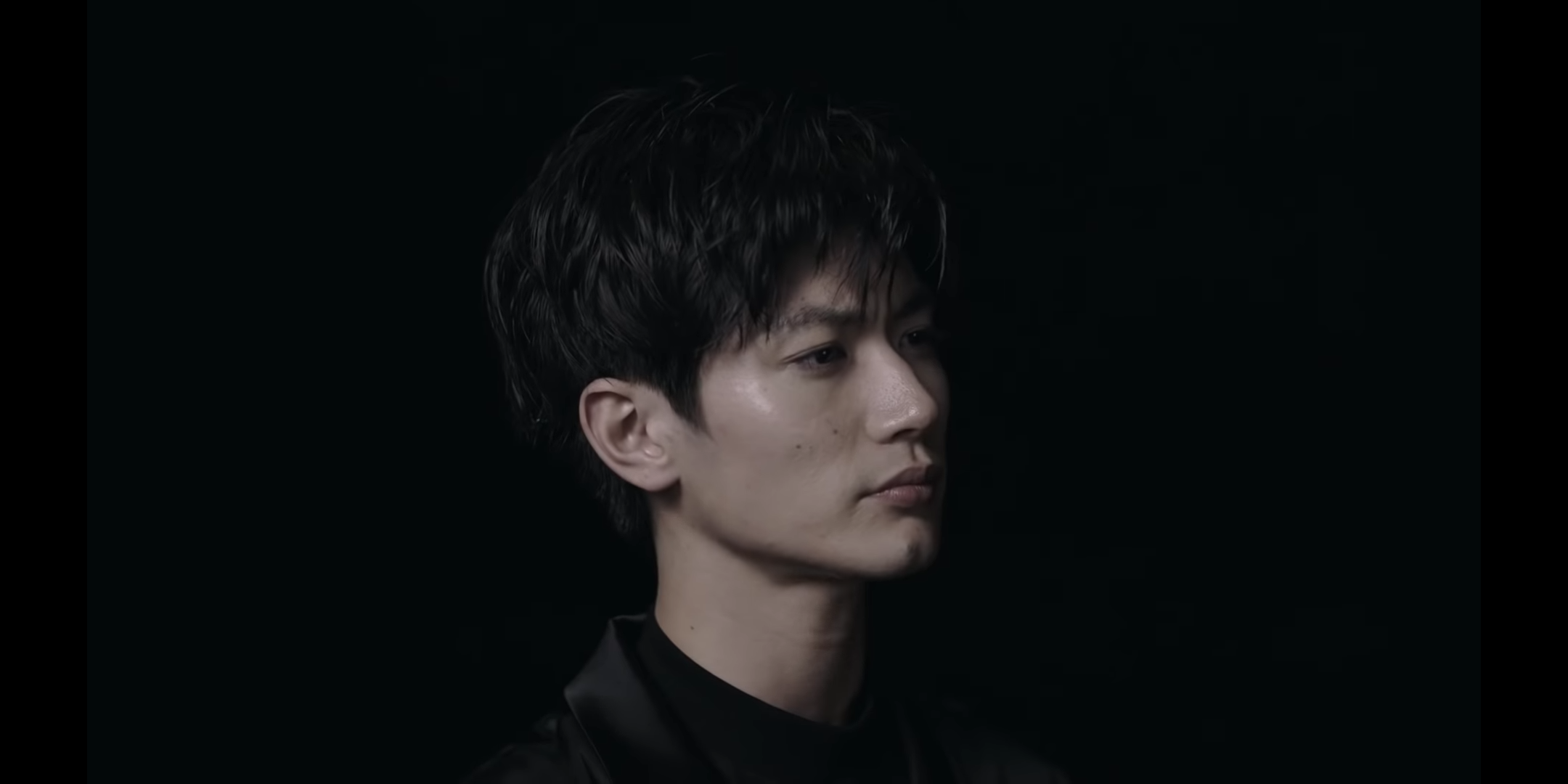 松岡茉優と三浦春馬のドラマ「カネ恋」新キャスト11名、主題歌はミスチル