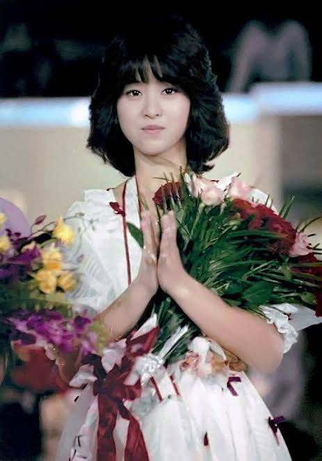 “一重まぶた”のメイク動画が100万再生、現役JKモデル・あやみん語る「アイプチやめて個性に」