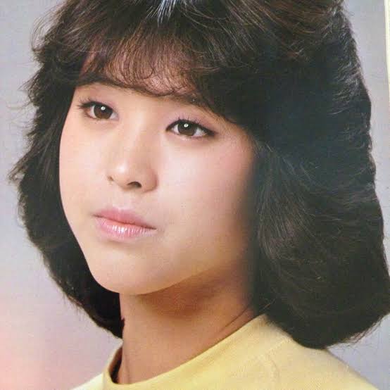 “一重まぶた”のメイク動画が100万再生、現役JKモデル・あやみん語る「アイプチやめて個性に」