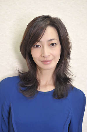 “一重まぶた”のメイク動画が100万再生、現役JKモデル・あやみん語る「アイプチやめて個性に」